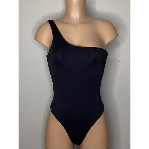 New. Good American black one shoulder scuba swimsuit. Medium - Picture 3 of 9